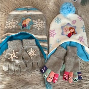 Hat and gloves bundle 🧤🛍